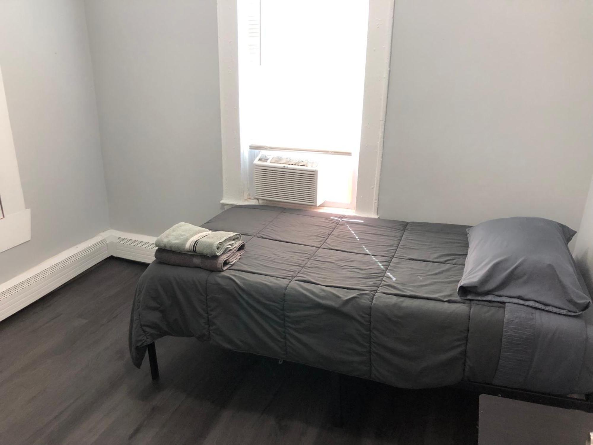 Private 2-Bedroom With Free Parking And Direct Bus To Nyc Manhattan Only 2 Blocks Away Linden Kültér fotó